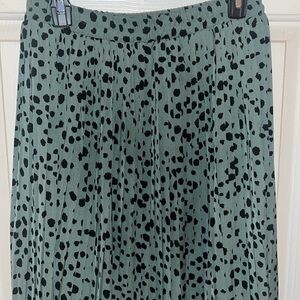 Easel Polka Dot Pleated Midi Skirt Medium Green